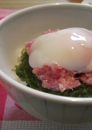 簡単に豪華！ねぎとろめかぶ丼-レシピのメイン写真