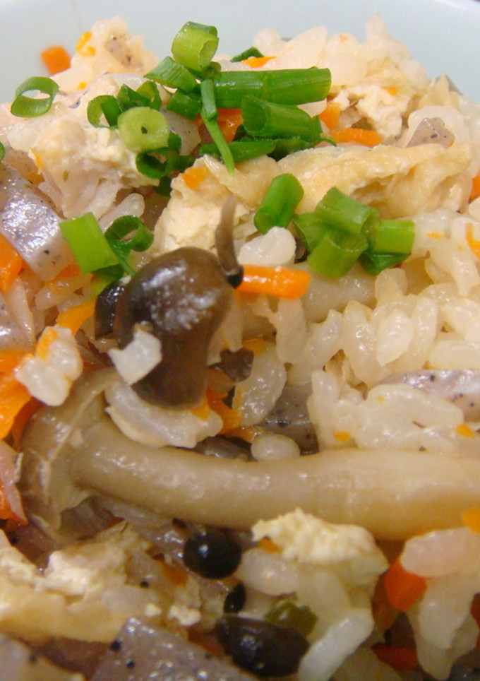 しめじと鶏の炊き込みご飯-レシピのメイン写真