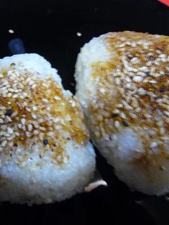 ☆七味ごましょうゆ焼きおにぎり☆-レシピのメイン写真