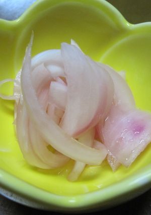 やさしいお酢で作ったオニオンの酢漬け。-レシピのメイン写真