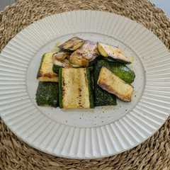 รูปของ 夏のごちそう！ズッキーニステーキ