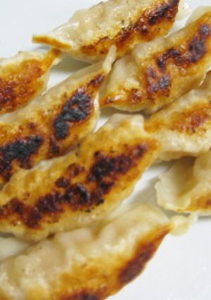 玉ねぎとツナと海老の焼き餃子-レシピのメイン写真