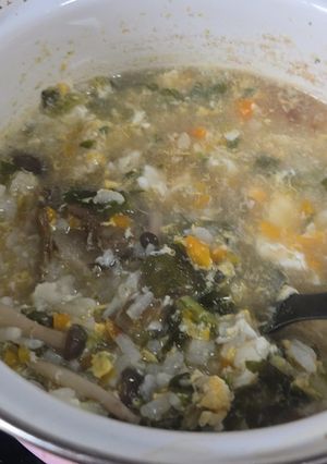 野菜たっぷりの雑炊-レシピのメイン写真