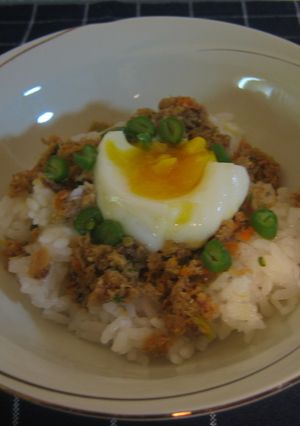 美味しい! さば缶でちゃちゃっとそぼろ丼-レシピのメイン写真
