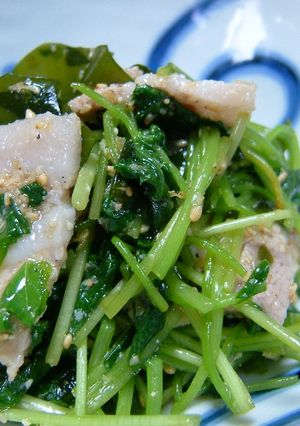 肉入り☆三つ葉のピリ辛ごまポン和え-レシピのメイン写真