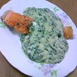 鮭のほうれん草ソースかけ