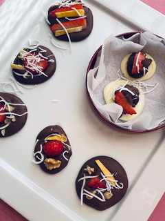 簡単 レンジでいちごチョコプレート♡-レシピのメイン写真