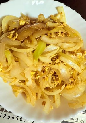 玉ねぎと卵の炒め物-レシピのメイン写真