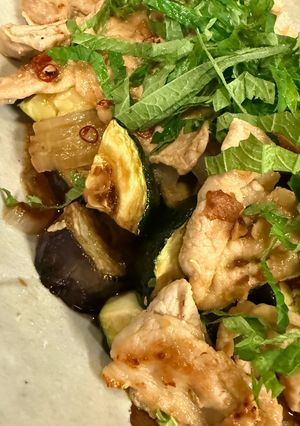 夏野菜と豚肉の揚げないピリ辛焼き浸し-レシピのメイン写真