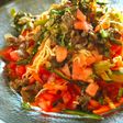 夏野菜とスイカの韓国風ピリ辛麺