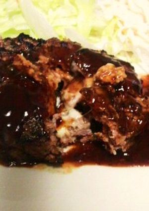 固くない♪とろ～り❤チーズｉｎバーグ-レシピのメイン写真
