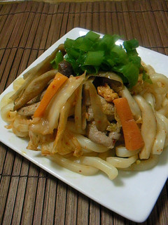 一味違う♪エスニック風豚キムチ焼きうどん-レシピのメイン写真