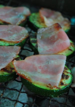 ズッキーニとベーコンでＢＢＱ-レシピのメイン写真