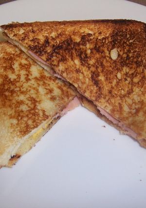グリルドハム＆チーズサンドウィッチ-レシピのメイン写真