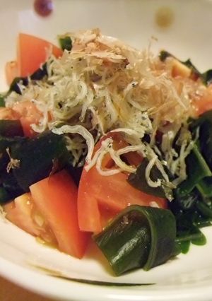 簡単♪トマトとじゃこのお酢サラダ-レシピのメイン写真