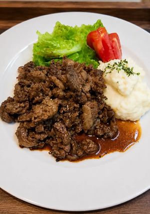 簡単!牛こま肉がご馳走に*絶品赤ワインソース-レシピのメイン写真