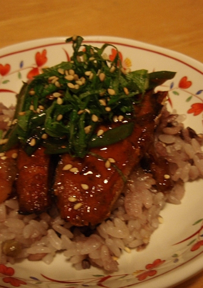 早くて簡単さんまの蒲焼丼-レシピのメイン写真