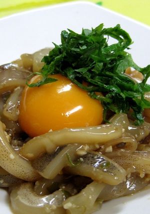 唐辛子醤油でかわり塩辛の黄身和え-レシピのメイン写真