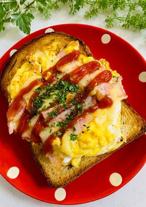 朝食♡ベーコンチーズスクランブルトースト-レシピのメイン写真