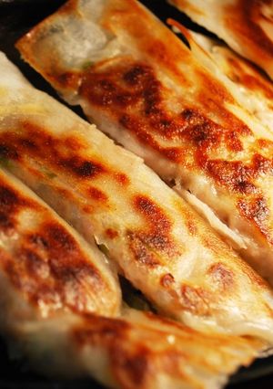 春巻の皮で作る鉄鍋風!?棒餃子-レシピのメイン写真