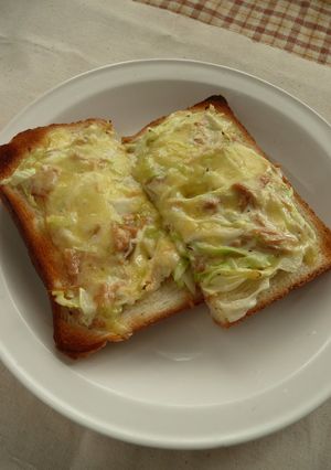 キャベツと❤チーマヨなめたけトースト-レシピのメイン写真