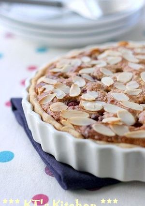 ラズベリーのアーモンドタルトケーキ-レシピのメイン写真