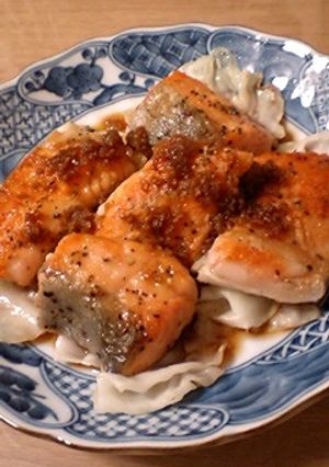 キャベツ甘〜い☆鮭ムニエルにんにく醤油-レシピのメイン写真