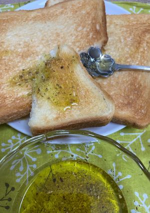 ☆オリーブオイルをつけて食べるトースト☆-レシピのメイン写真