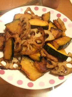 れんこんとかぼちゃのバター醤油炒め-レシピのメイン写真