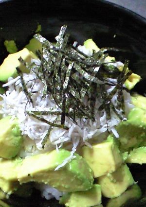 ★アボカドしらす丼-レシピのメイン写真
