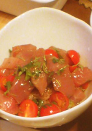 まぐろとトマトと香菜のサラダ-レシピのメイン写真