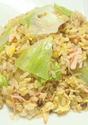簡単パラパラかに（かま）とレタスの炒飯-レシピのメイン写真