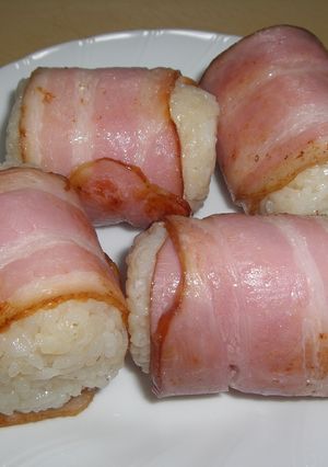 本当に5分!お弁当にベーコンおむすび☆-レシピのメイン写真