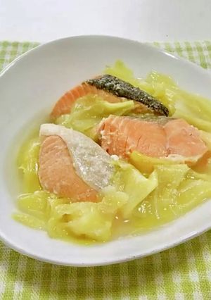 鮭とキャベツの塩バタースープ煮-レシピのメイン写真