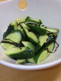 簡単おつまみ☆きゅうりの梅昆布茶和え-レシピのメイン写真