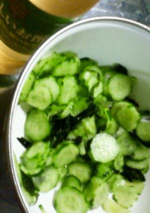 子供も大好き☆きゅうりとワカメの酢のもの-レシピのメイン写真
