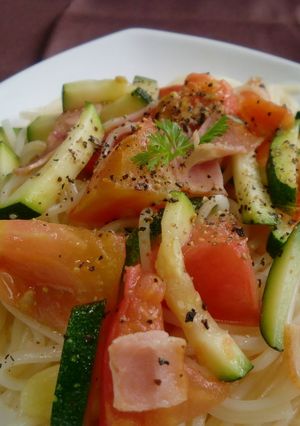 夏野菜とアンチョビの炒めそうめん-レシピのメイン写真
