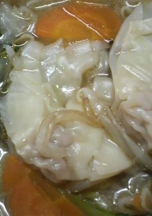 野菜たっぷりワンタンスープ-レシピのメイン写真