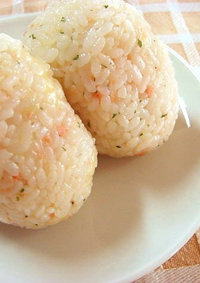 びん詰の鮭で！簡単とろけるおむすび★-レシピのメイン写真
