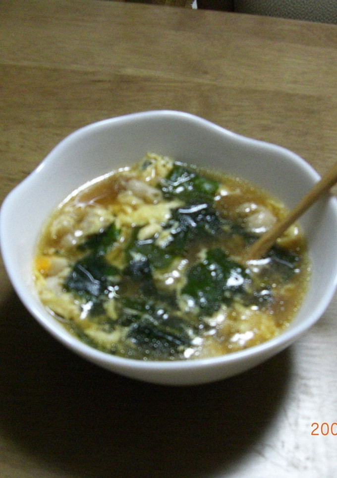 鶏皮とわかめの卵とじスープ-レシピのメイン写真