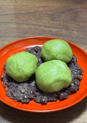 草団子 ラカント使った粒あん添えて-レシピのメイン写真