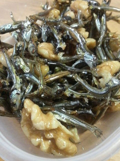 たべるにぼしとクルミの佃煮-レシピのメイン写真