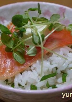 超簡単！シソ香る☆クリチーサーモン丼♪-レシピのメイン写真