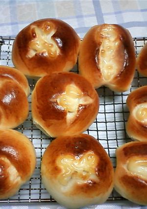 手ごねパン♪おやつにどーぞ《マヨ、ポテ》-レシピのメイン写真