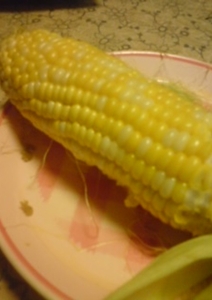 レンジ3分でとうもろこしを食べる方法♪-レシピのメイン写真