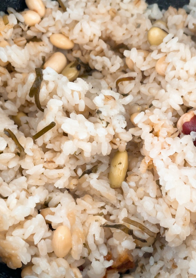 【節分に◎】大豆と塩こんぶの炊き込みご飯-レシピのメイン写真