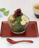 抹茶シロップのかき氷ともちもち豆腐白玉