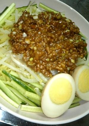 ☆赤味噌でジャージャー麺☆-レシピのメイン写真