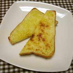 รูปของ 美味しいんだけどメタボ注意トースト^m^
