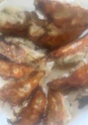 包みましょう!美味しい焼き餃子😋-レシピのメイン写真